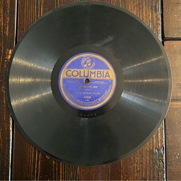 “The Yanks started Yankin” (1918) - Picture 3 of 4